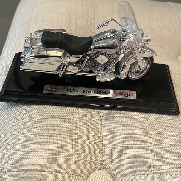 Harley Davidson Maisto figure - Picture 1 of 5